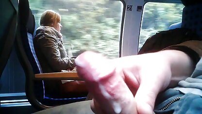 電車オナニーのための可愛い女の子2 友達 エッチ 動画