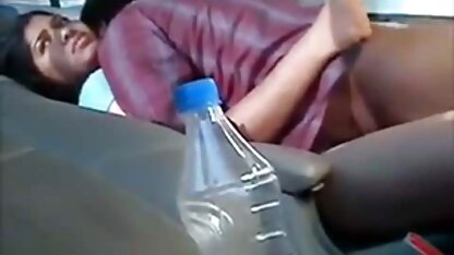 彼女の車の中ですべての人が見るように エロ すぎる
