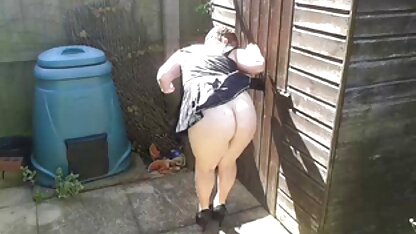 庭の女 緊縛 エロ