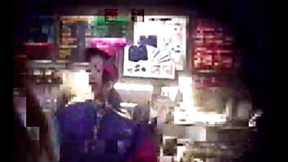 マクドナルドの女の子が着て 可愛い h 動画