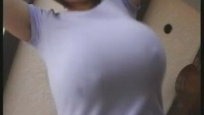 アジアの跳ねる胸 エッチ カップル 動画