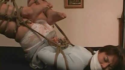 日本の女性はセクシーな位置に縛ら。 顔面 騎乗 手コキ 動画