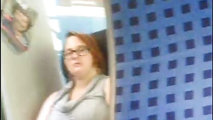 彼女は電車の中で自慰行為をしているのを見ます 素人 フェラ エロ 動画