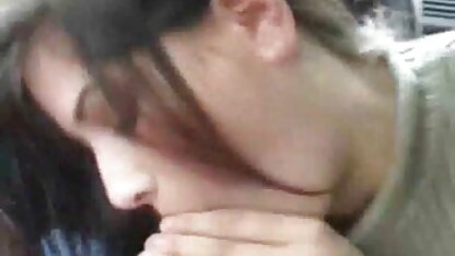 車の中で公共の女の子 巨乳 水着 ナンパ