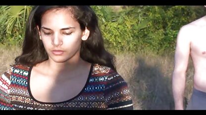 彼女、彼氏は浮気のためにあなたのお尻を蹴る 美女 の パイズリ