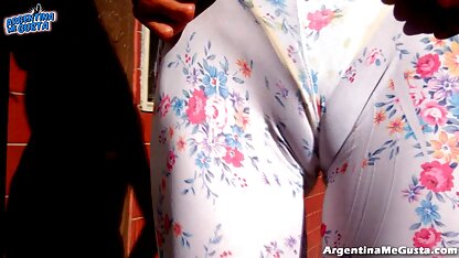 大きな、ブロンド、公共の場所で透けて見える! 投稿 動画 ハメ 撮り