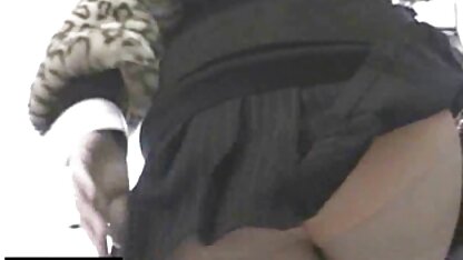 短いスカートの仕事 av 動画 素人 ナンパ