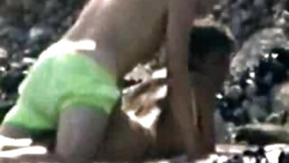 ビーチ盗撮ビデオ：美しい女の子 女の子 用 エッチ な 動画