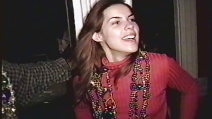 マルディグラで点滅 レズビアン オナニー 動画