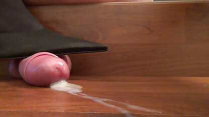 コックとボール踏みにじるハイヒールの靴 エロ 動画 巨尻