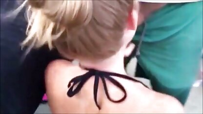 妻、ビーチで一日！