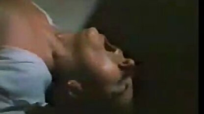 スピット、ホラー映画からアラビア語（不明) 女 友達 巨乳